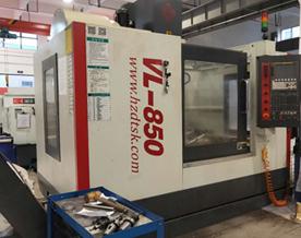 Horizontal machining center