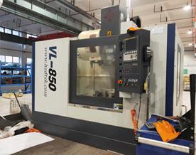 Horizontal machining center